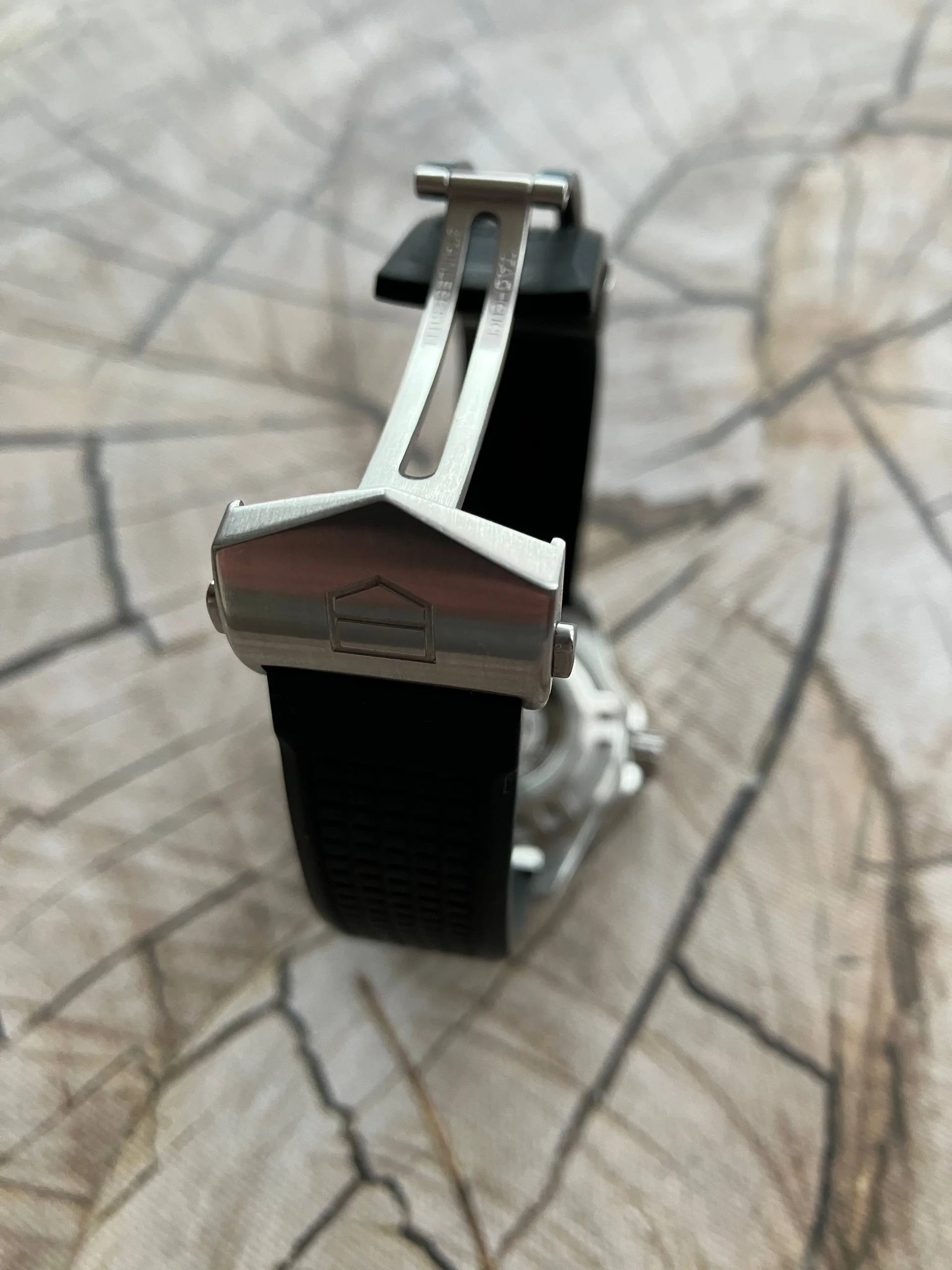 TAG Heuer WAJ2111.FT6015
