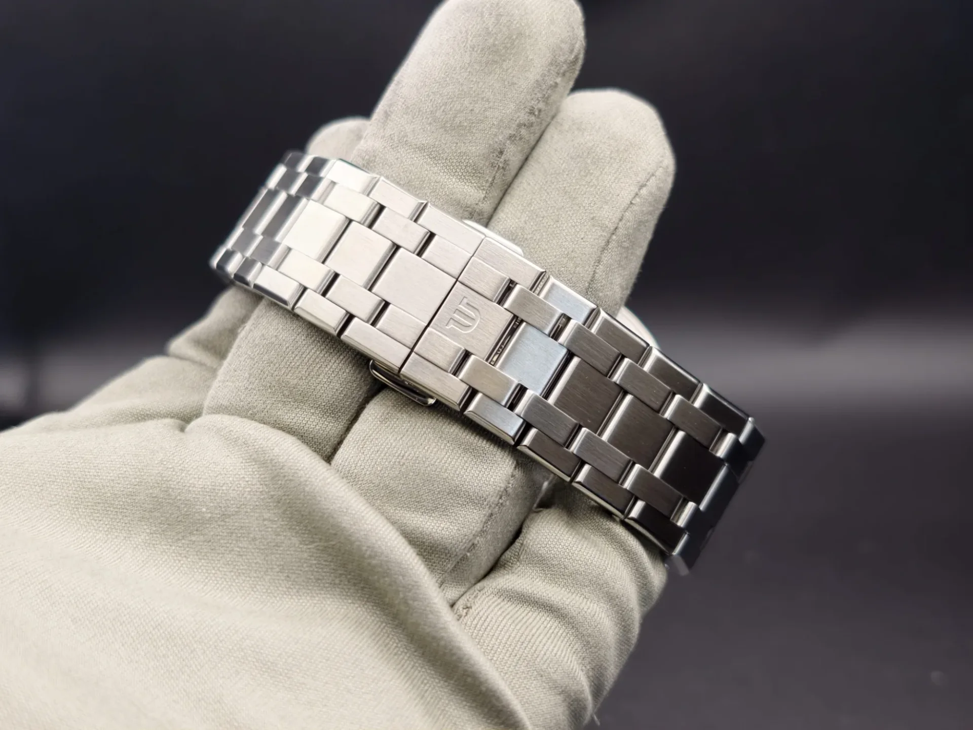 Maurice Lacroix AI6008